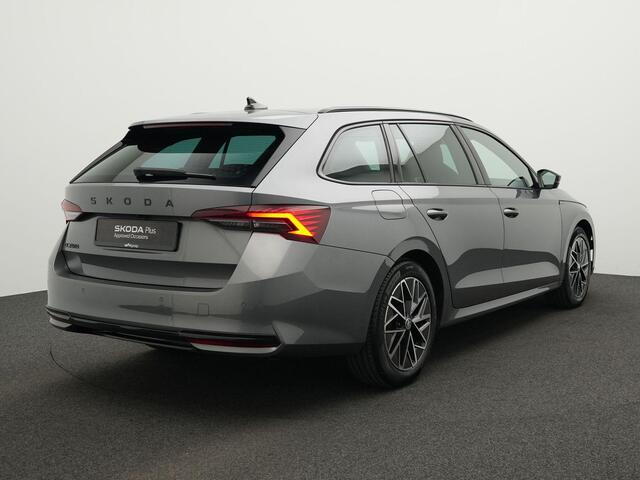 Skoda OCTAVIA Combi 1.5 TSI 150 pk DSG MHEV Sportline Business | Matrix LED | Head-up display | Achteruitrijcamera | Navigatie | Stoelverwarming