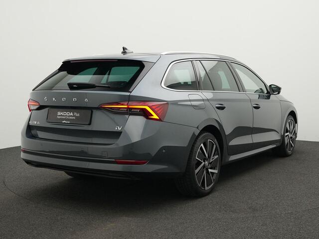 Skoda OCTAVIA Combi 1.4 TSI 204 pk DSG iV PHEV Business Edition Plus | Geheugenstoelen | Matrix LED | Adaptief onderstel | Head-up display | Stuur-/achterbankverwarming
