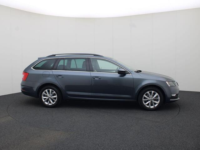 Skoda OCTAVIA Combi 1.0TSI/115PK Greentech Business Edition · Navigatie · Parkeersensoren · Stoelverwarming