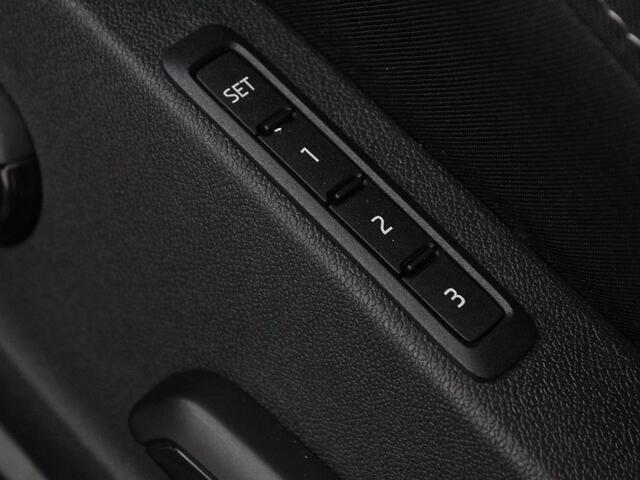 Skoda OCTAVIA 1.0 e-TSI Bns Edition Plus | Memory | Stoelverwarming | Trekhaak | Elektrische achterklep | Head-up | Adaptive cruise control