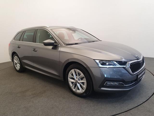 Skoda OCTAVIA Combi 1.5 e-TSI 150pk DSG/AUT Business Edition Wegklapbare trekhaak, Matrix, Camera