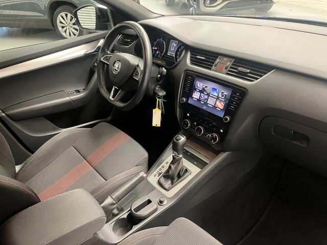 Skoda OCTAVIA Combi 1.5 TSI SPORT/NAVI/CARPLAY/PDC V+A/TREKH/ENZ