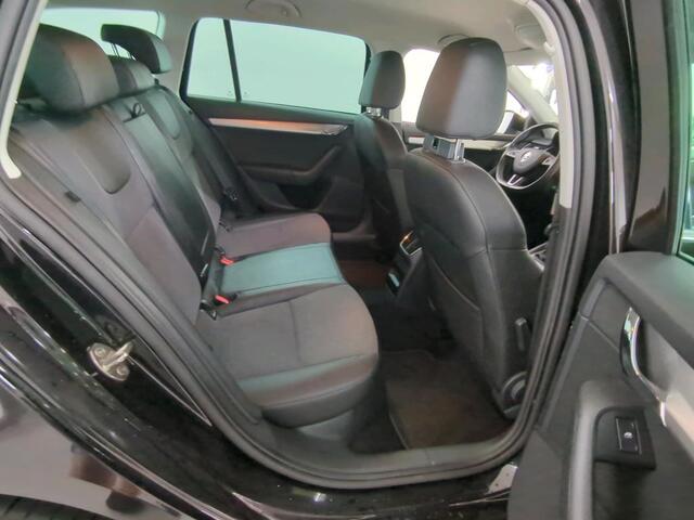 Skoda OCTAVIA Combi 1.0 TSI Greentech Business Edition TREKHAAK | STOELVERWARMING | NAVI