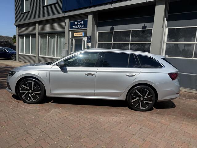 Skoda OCTAVIA Combi 1.4 TSI iV PHEV Business Edition Plus | LED | Stoelverw. | Memory | HUD | DAB | Standkachel | Keyless | Sfeerverlichting | Elek 04-2021 65.058 KM