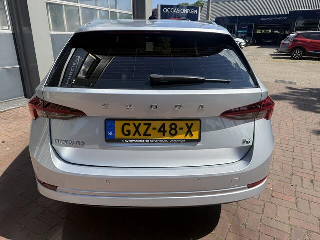 Skoda OCTAVIA Combi 1.4 TSI iV PHEV Business Edition Plus | LED | Stoelverw. | Memory | HUD | DAB | Standkachel | Keyless | Sfeerverlichting | Elek 04-2021 65.058 KM