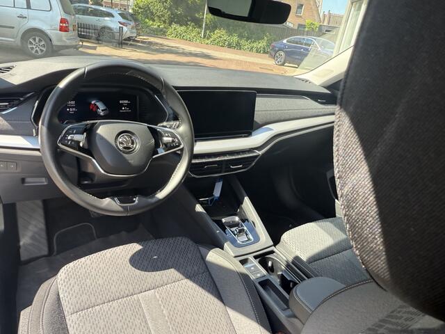 Skoda OCTAVIA Combi 1.4 TSI iV PHEV Business Edition Plus | LED | Stoelverw. | Memory | HUD | DAB | Standkachel | Keyless | Sfeerverlichting | Elek 04-2021 65.058 KM
