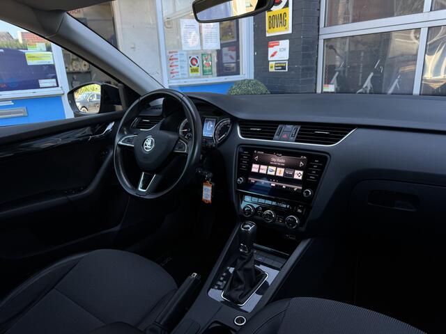 Skoda OCTAVIA Combi 1.0 TSI Greentech Style Business Prijs Inclusief Onderhoud & 12 Maand BOVAG Garantie | Trekhaak | Achteruitrijcamera |