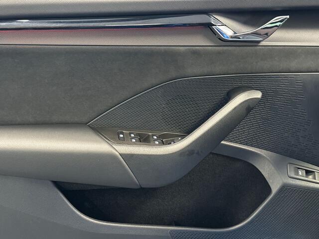 Skoda OCTAVIA Combi 1.4 245pk TSI RS iV PHEV Business Adaptive Cruise Control / Sport pakket / Keyless