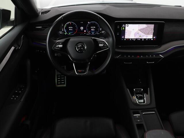 Skoda OCTAVIA 1.4 TSI RS iV PHEV Business | Panoramadak | Leder/Alcantara | Adaptive cruise | Massage | Camera | Side Assist | Matrix LED | Carplay | Memory | Navigatie