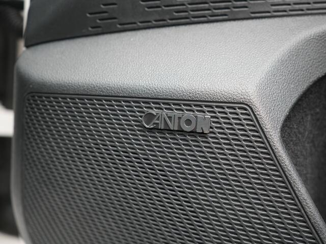 Skoda OCTAVIA Combi 1.4 TSI iV Style Plug In Hybrid 204pk PHEV | Panodak | Sportstoelen Memory & Verwarmd | Canton Audio | 19"L.M | Virtual | Keyless | Apple Carplay | Parkassist | Sfeerverlichting |