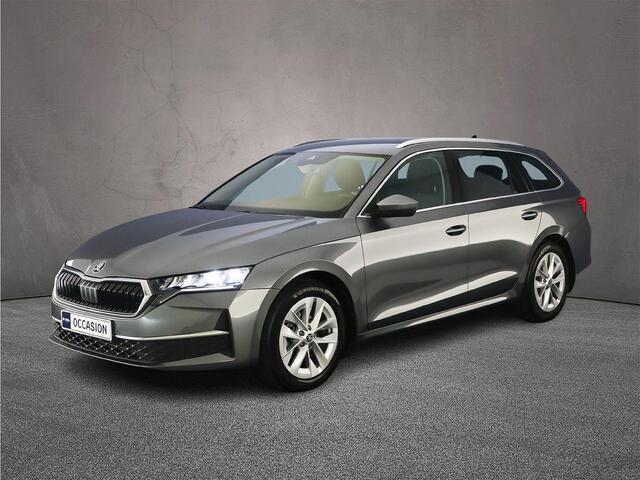 Skoda OCTAVIA Combi Selection 1.5 eTSI 115pk DSG Automaat Adaptive cruise control, Achteruitrijcamera, Stoelverwarming, LED koplampen, Airco, Stuurwiel verwarmd, DAB, Radio, Parkeersensoren