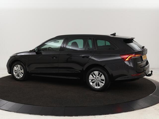 Skoda OCTAVIA 1.0 e-TSI Business Edition | Trekhaak | Camera | Sfeerverlichting | Carplay | Navigatie | Side Assist | Climate control | Digital Cockpit | Full LED