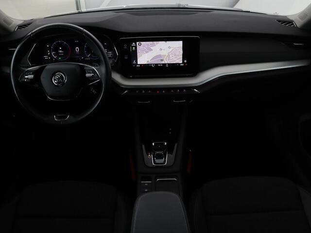 Skoda OCTAVIA 1.0 e-TSI Business Edition | Trekhaak | Camera | Sfeerverlichting | Carplay | Navigatie | Side Assist | Climate control | Digital Cockpit | Full LED