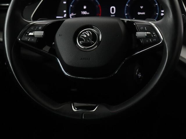 Skoda OCTAVIA 1.0 e-TSI Business Edition | Trekhaak | Camera | Sfeerverlichting | Carplay | Navigatie | Side Assist | Climate control | Digital Cockpit | Full LED