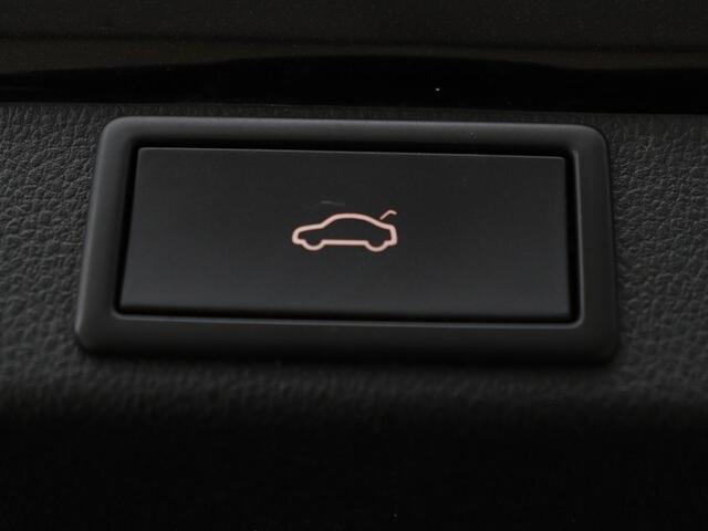 Skoda OCTAVIA 1.0 e-TSI Business Edition | Trekhaak | Camera | Sfeerverlichting | Carplay | Navigatie | Side Assist | Climate control | Digital Cockpit | Full LED