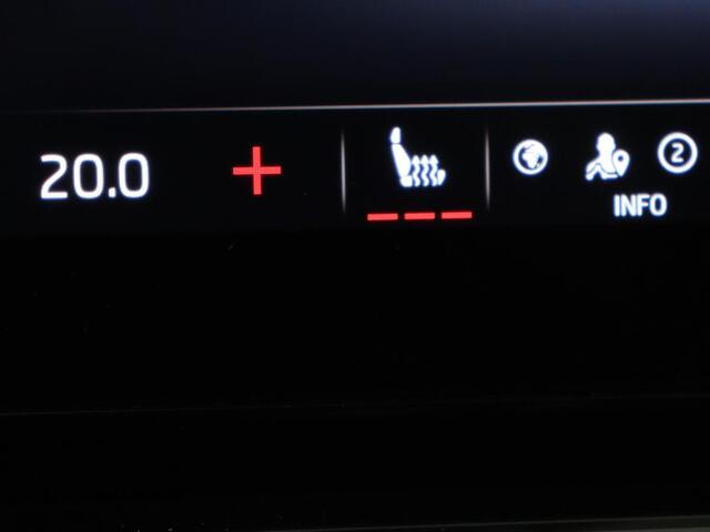Skoda OCTAVIA 1.5 e-TSI Business Edition | Stoelverwarming | Trekhaak | Keyless | Carplay | Navigatie | Full LED | Parkeerhulp | Digital Cockpit | Climate control | Cruise control