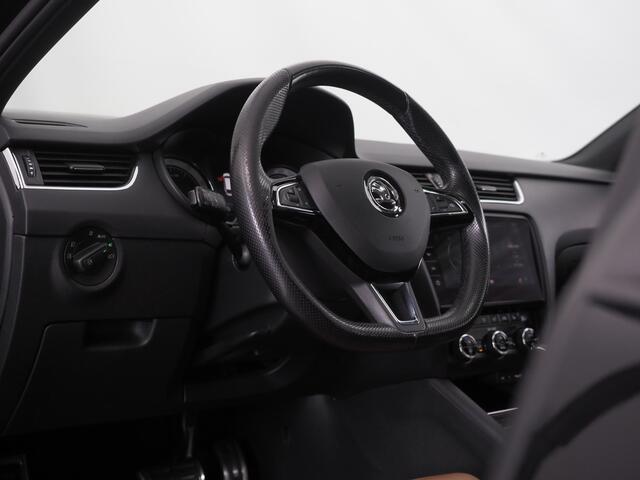 Skoda OCTAVIA Combi 1.4 TSI Greentech Style Business | Stoelverwarming | Apple CarPlay/ Android Auto | Parkeersensoren Voor- en Achter | Cruise Control | Lederen Bekleding | Achteruitrijcamera |