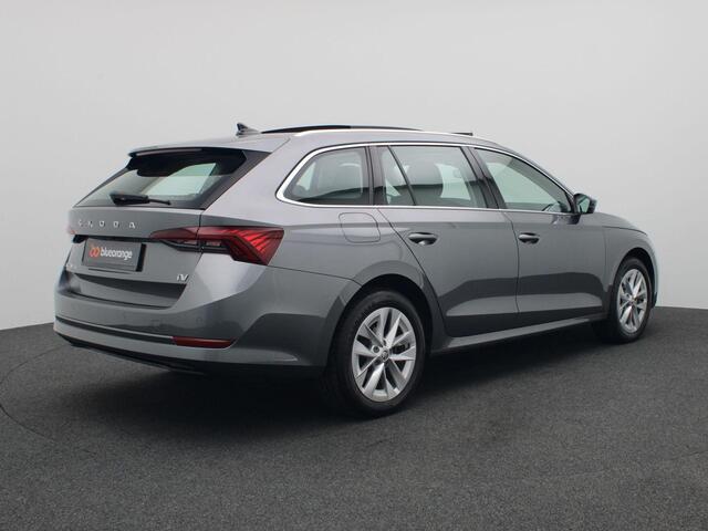 Skoda OCTAVIA Combi 1.4 TSI iV PHEV Business Edition Plus 204PK DSG Pano-Schuifdak, Adaptieve Cruise Controle, Head-Up Display, Side Assist, Keyless, Elektr. Achterklep, Achteruitrijcamera, Stoel-Stuurverwarming, 17" LM Velgen