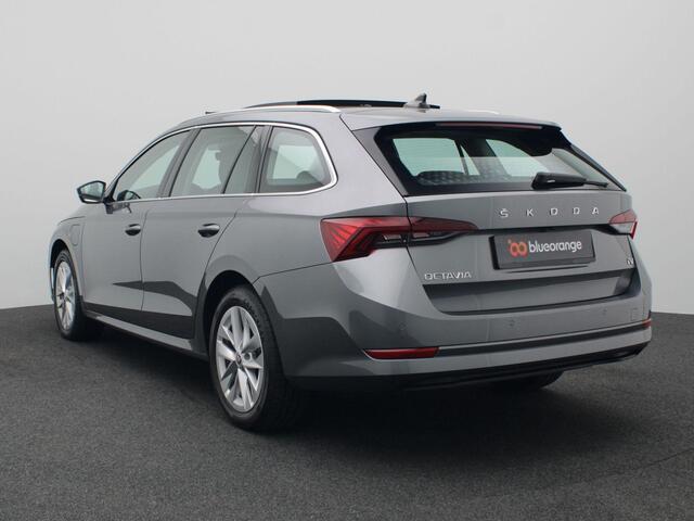 Skoda OCTAVIA Combi 1.4 TSI iV PHEV Business Edition Plus 204PK DSG Pano-Schuifdak, Adaptieve Cruise Controle, Head-Up Display, Side Assist, Keyless, Elektr. Achterklep, Achteruitrijcamera, Stoel-Stuurverwarming, 17" LM Velgen