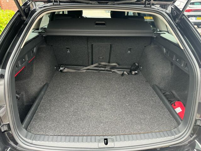 Skoda OCTAVIA Combi 1.4 TSI iV PHEV Business Edition virtuasl cockpipt, memory stoelen, navi, cruise