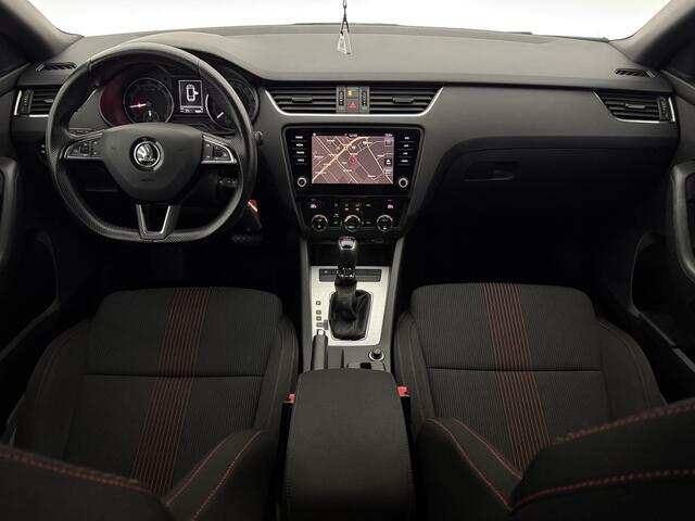 Skoda OCTAVIA 1.5 TSI 150PK Sport Business LED Trekhaak Carplay Clima Cruise Navi PDC 17''LMV