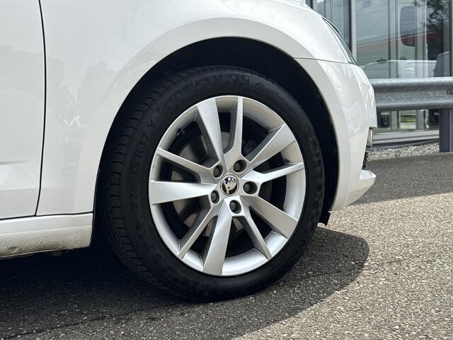 Skoda OCTAVIA Combi 1.0 TSI Ambition Business | NL-auto | Navi | Carplay | Clima | PDC | BTW
