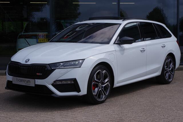 Skoda OCTAVIA Combi 1.4 TSI RS iV PHEV 245 PK Business, Panoramadak, Leder-Alcantara, Canton Sound, Head-Up, Memory