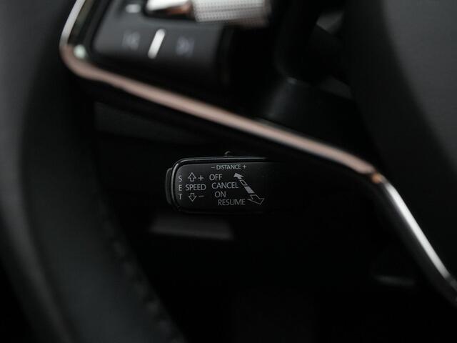 Skoda OCTAVIA Combi 1.0 e-TSI 110 pk DSG Business Edition | Navigatie | Stoelverwarming | Parkeersensoren voor/achter