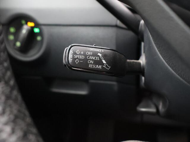 Skoda OCTAVIA Combi 1.5 TSI 150 PK DSG AUT. SPORTLINE - ENERGY BLUE + 18 INCH | ADAPTIVE CRUISE | APPLE CARPLAY | SPORTSTOELEN