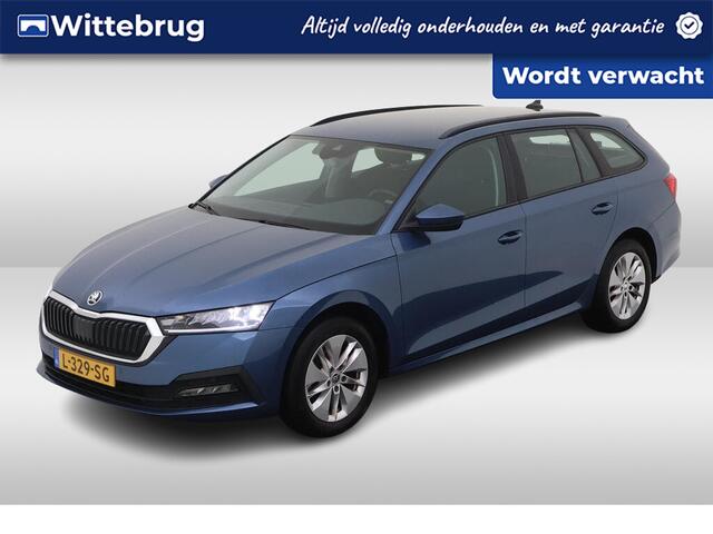 Skoda OCTAVIA Combi 1.0 TSI Business Edition / Navigatie / Camera / Parkeersensoren achter / Lichtmetaal 16 inch /