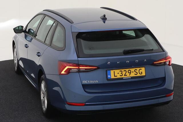 Skoda OCTAVIA Combi 1.0 TSI Business Edition / Navigatie / Camera / Parkeersensoren achter / Lichtmetaal 16 inch /