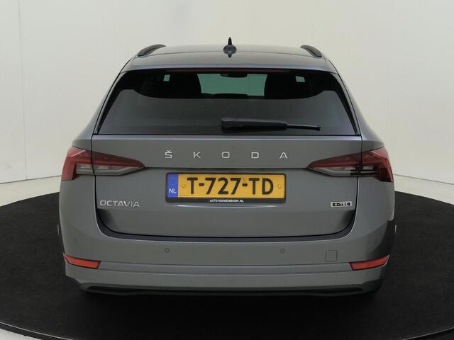 Skoda OCTAVIA Combi 1.0 e-TSI Business Edition | Stoelverwarming | Navigatie | Keyless | Cruise control | CarPlay | Elektrische achterklep | Parkeersensoren |