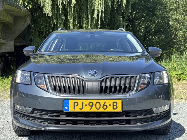 Skoda OCTAVIA Combi TSI AMBITION BUSINESS TREKHAAK/CAMERA/NAVI/APP