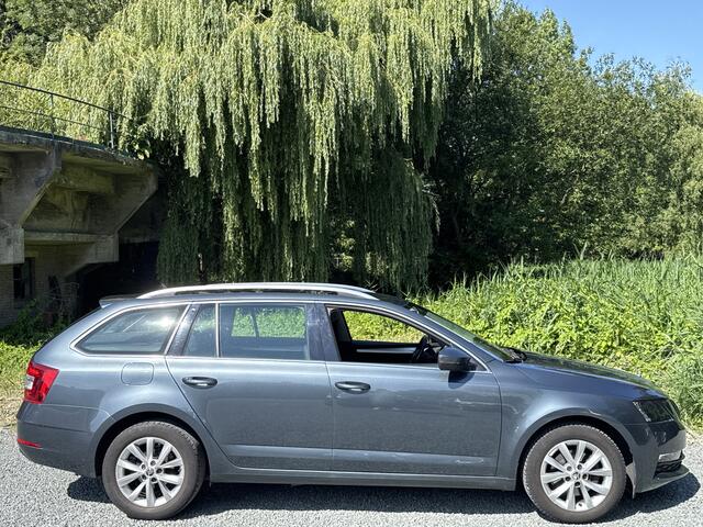 Skoda OCTAVIA Combi TSI AMBITION BUSINESS TREKHAAK/CAMERA/NAVI/APP