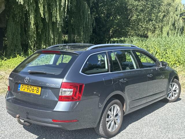 Skoda OCTAVIA Combi TSI AMBITION BUSINESS TREKHAAK/CAMERA/NAVI/APP