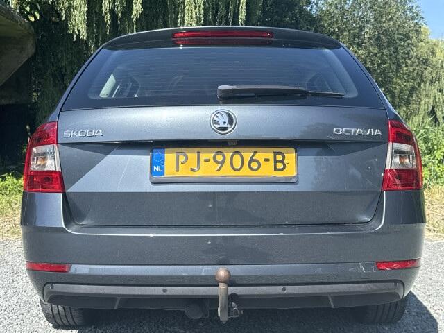 Skoda OCTAVIA Combi TSI AMBITION BUSINESS TREKHAAK/CAMERA/NAVI/APP