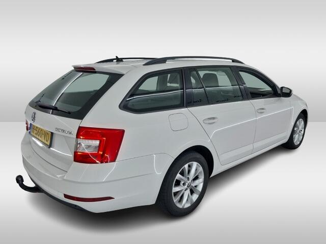 Skoda OCTAVIA Combi 1.5 TSI Greentech Business Edition (150 PK) 1e-Eig. & Keurig-Onderh. BOVAG-Garantie. NL-Auto.