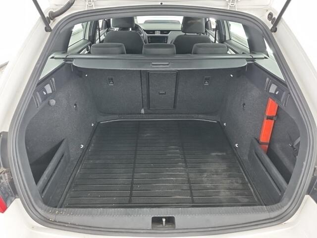 Skoda OCTAVIA Combi 1.5 TSI Greentech Business Edition (150 PK) 1e-Eig. & Keurig-Onderh. BOVAG-Garantie. NL-Auto.