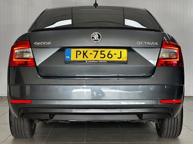 Skoda OCTAVIA 1.0 TSI Greentech Ambition Business /Apple + Android /Navi /Climat /Cruise /Elek. pakket /Bluetooth /Multi LEDER Stuur /Regensensor /LED Dagrijverl. /16"LMV /Extra getint glas /PDC /Mistlampen.
