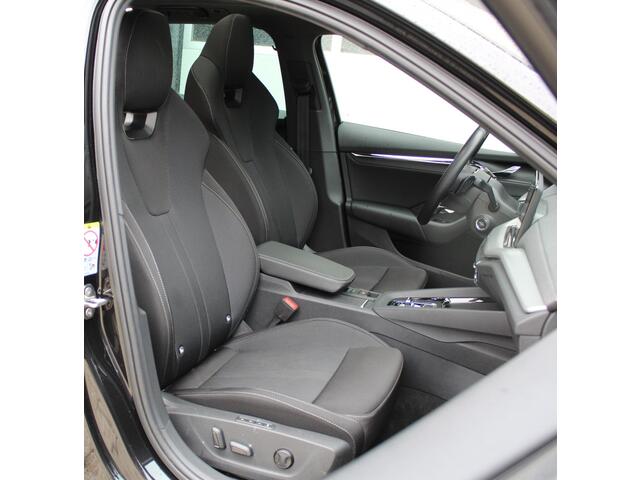 Skoda OCTAVIA Combi 1.4 TSI iV PHEV 204Pk Sportline Business | Canton | Panoramadak