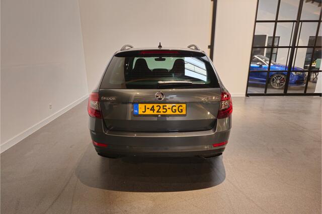 Skoda OCTAVIA Combi 1.0 TSI Greentech Sport Business - Apple Carplay/Android Auto - Stoelverwarming - Navi