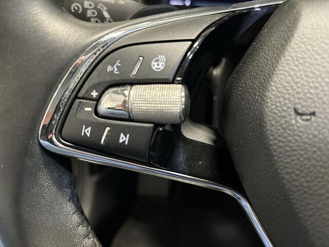 Skoda OCTAVIA Combi 1.4 Tsi 204pk DSG iV PHEV Business Edition · Panoramadak · Camera · Keyless · Parkeer Assistent · Stuur- & Stoelverwarming · Apple/Android Car Play · Sfeerverlichting ·