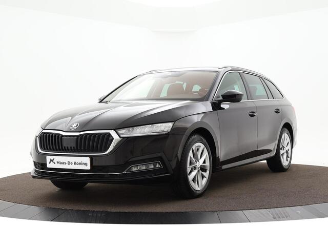 Skoda OCTAVIA Combi 1.0 e-Tsi 110pk DSG Business Edition Plus · Apple/Android Car Play · Navi · P-Sensoren · Sfeerverlichting · Elek. Achterklep · 17'' Inch · Garantie t/m 09-05-2027 of 100.000km