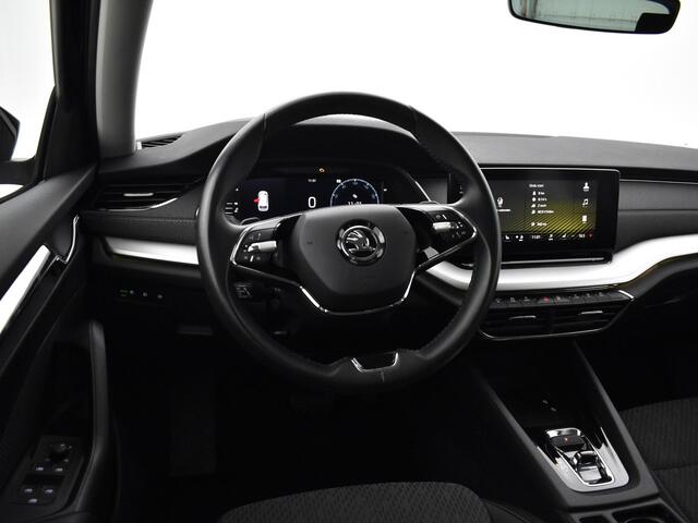 Skoda OCTAVIA Combi 1.0 e-Tsi 110pk DSG Business Edition Plus · Apple/Android Car Play · Navi · P-Sensoren · Sfeerverlichting · Elek. Achterklep · 17'' Inch · Garantie t/m 09-05-2027 of 100.000km