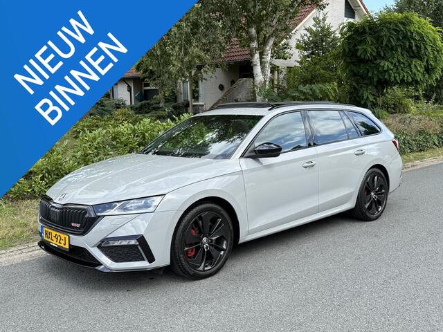 Skoda OCTAVIA Combi 2.0 TSI RS245 PanooTrekhaakoNardo