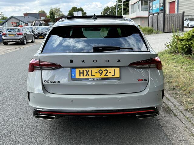Skoda OCTAVIA Combi 2.0 TSI RS245 PanooTrekhaakoNardo