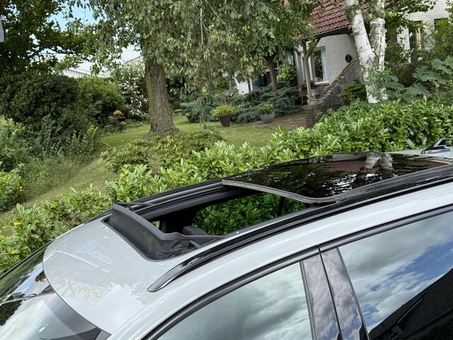 Skoda OCTAVIA Combi 2.0 TSI RS245 PanooTrekhaakoNardo