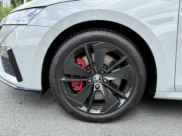 Skoda OCTAVIA Combi 2.0 TSI RS245 PanooTrekhaakoNardo
