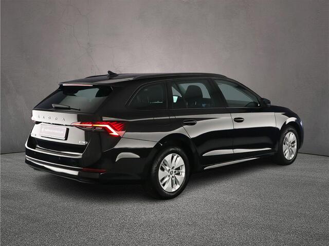 Skoda OCTAVIA Combi Business Edition 1.0 TSI 110pk DSG Automaat Navigatie, Elektrische achterklep, Cruise control, Parkeersensoren, LED koplampen, App connect, Airco, DAB, Radio