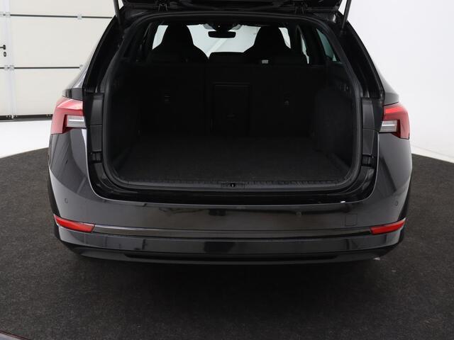 Skoda OCTAVIA 1.4 TSI iV PHEV Sport | Sportstoelen | Carplay | Sfeerverlichting | Navigatie | Sportstuur | Parkeerhulp | Full LED | Climate control